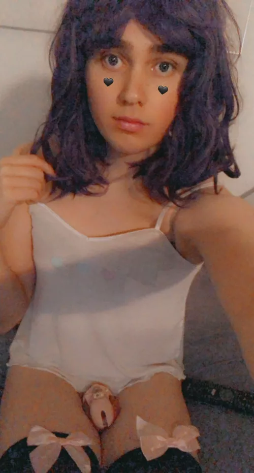 Do you like my pink cage? 💅🏻🥺 by Attentionpleaseuwu