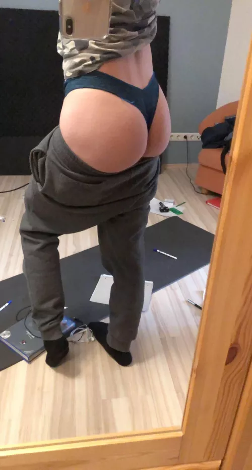 Do you like my Schooloutfit? ;) by AstronautTrue5044