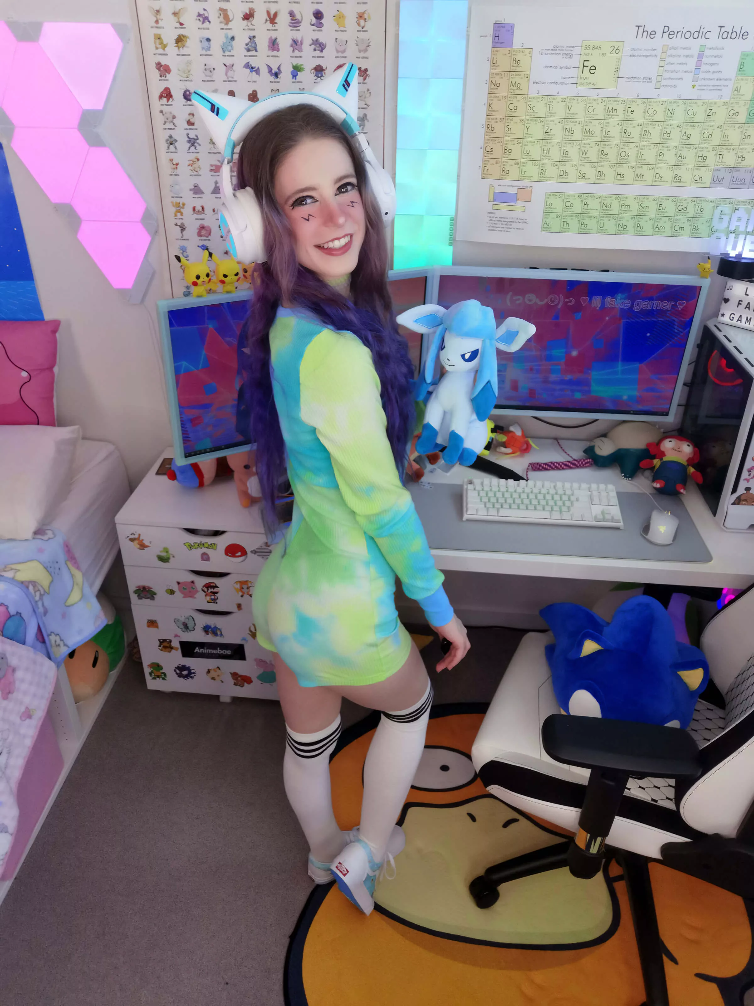 do you like my shoes on? 😜💖 posted by lilfakegamer