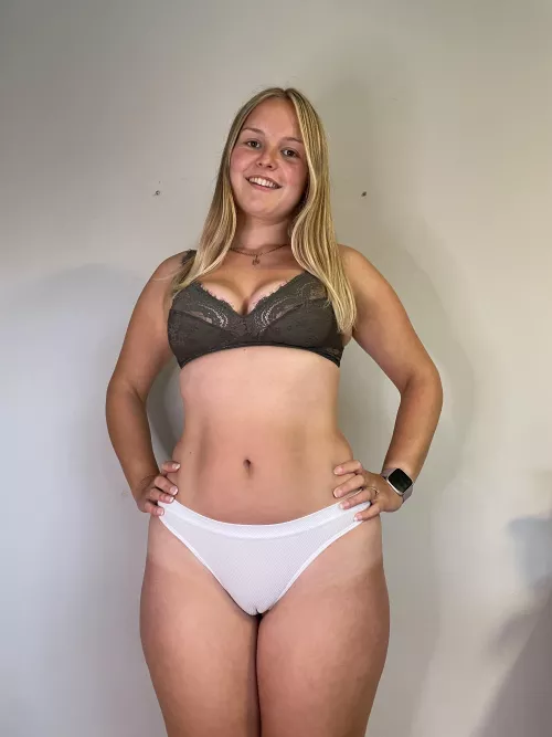 Do you like my small toe by Lacey-xx