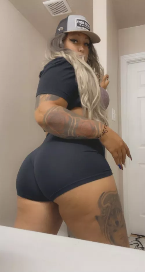 Do you like my yoga shorts ?! by xxtattooed_barbie