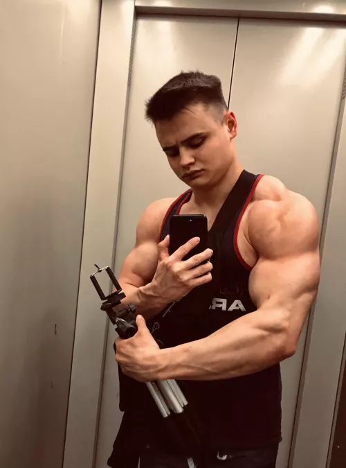 Do you like? 😋 (OC) by andryfit