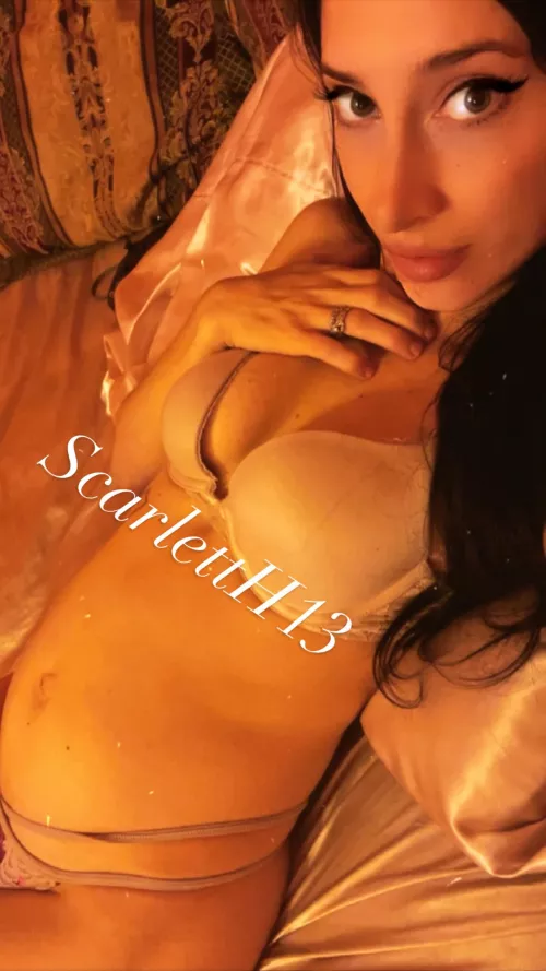 Do you like pregnant girls? I’m only 15 weeks so we’ve got time to play 😉 by 13ScarlettH