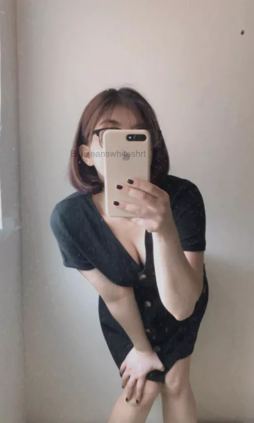Do you like short haired filipina chick 🥺 by bluejeanswhiteshrt