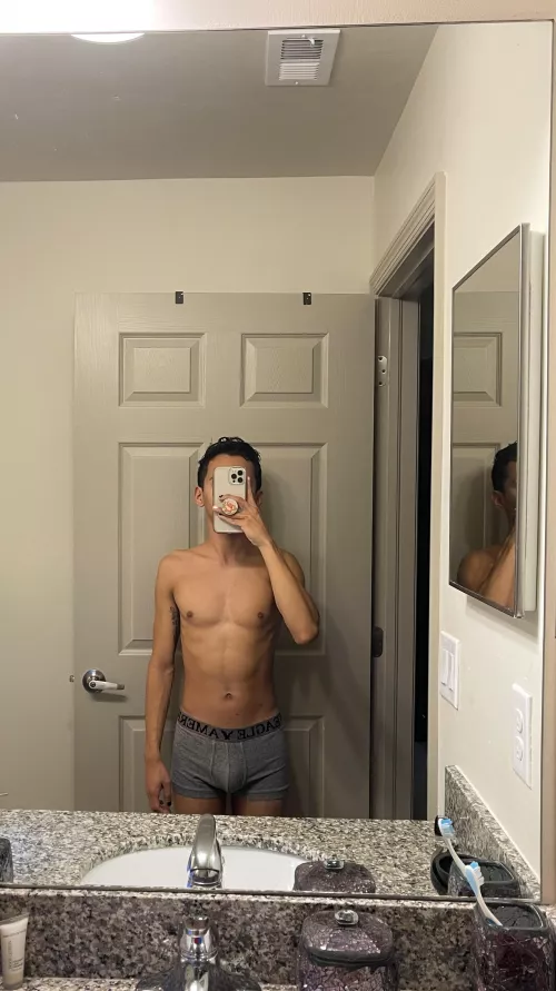 Do you like small twinks? by colombian_twink