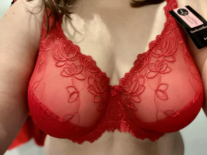 Do you like the red ? by CilouCe