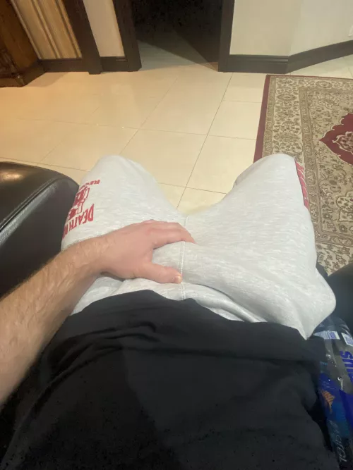 Do you like these sweats? by Tastybudss