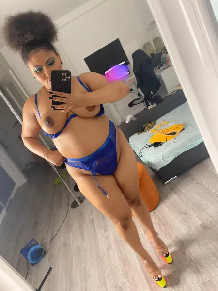 Do you like what you see by lolamadell