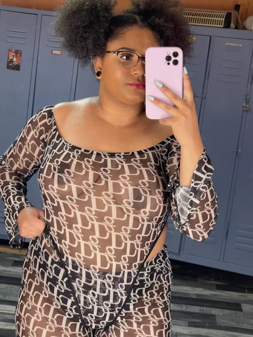 Do you like what you see by lolamadell