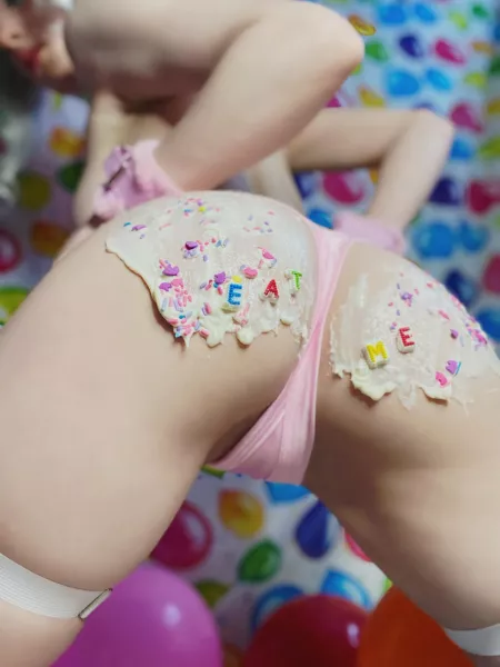 Do you like your cake with or without frosting? 🎂 by urfavoritepiggybank