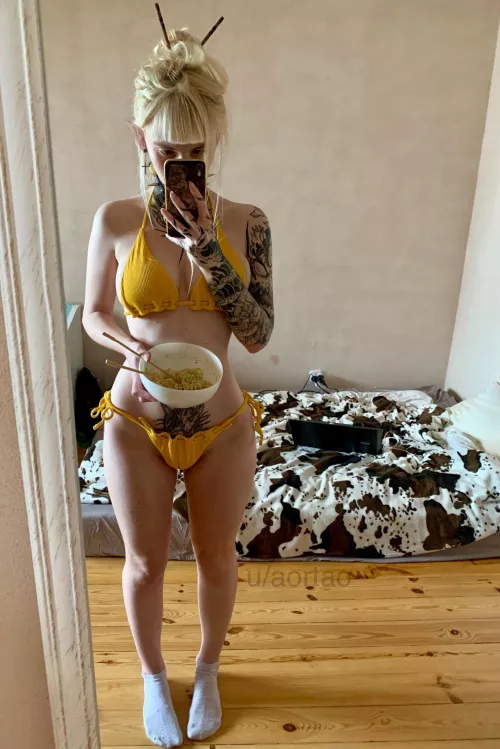 do you mind if i'm a little elf? (height 5,2ft/ 158cm) by aortao