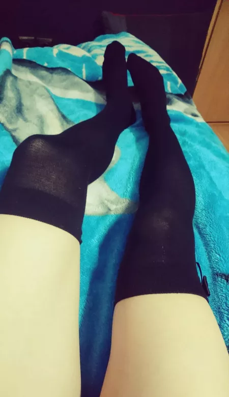 Do you think I can stay there for a while? by Ushiyashi