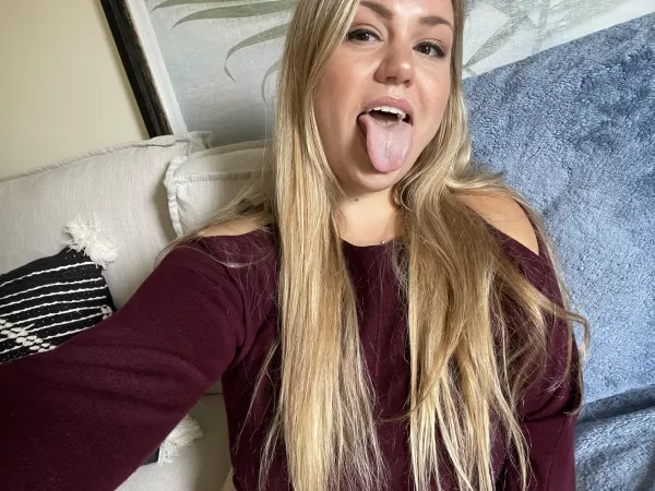 Do you think I spit or swallow? by highonamethyst