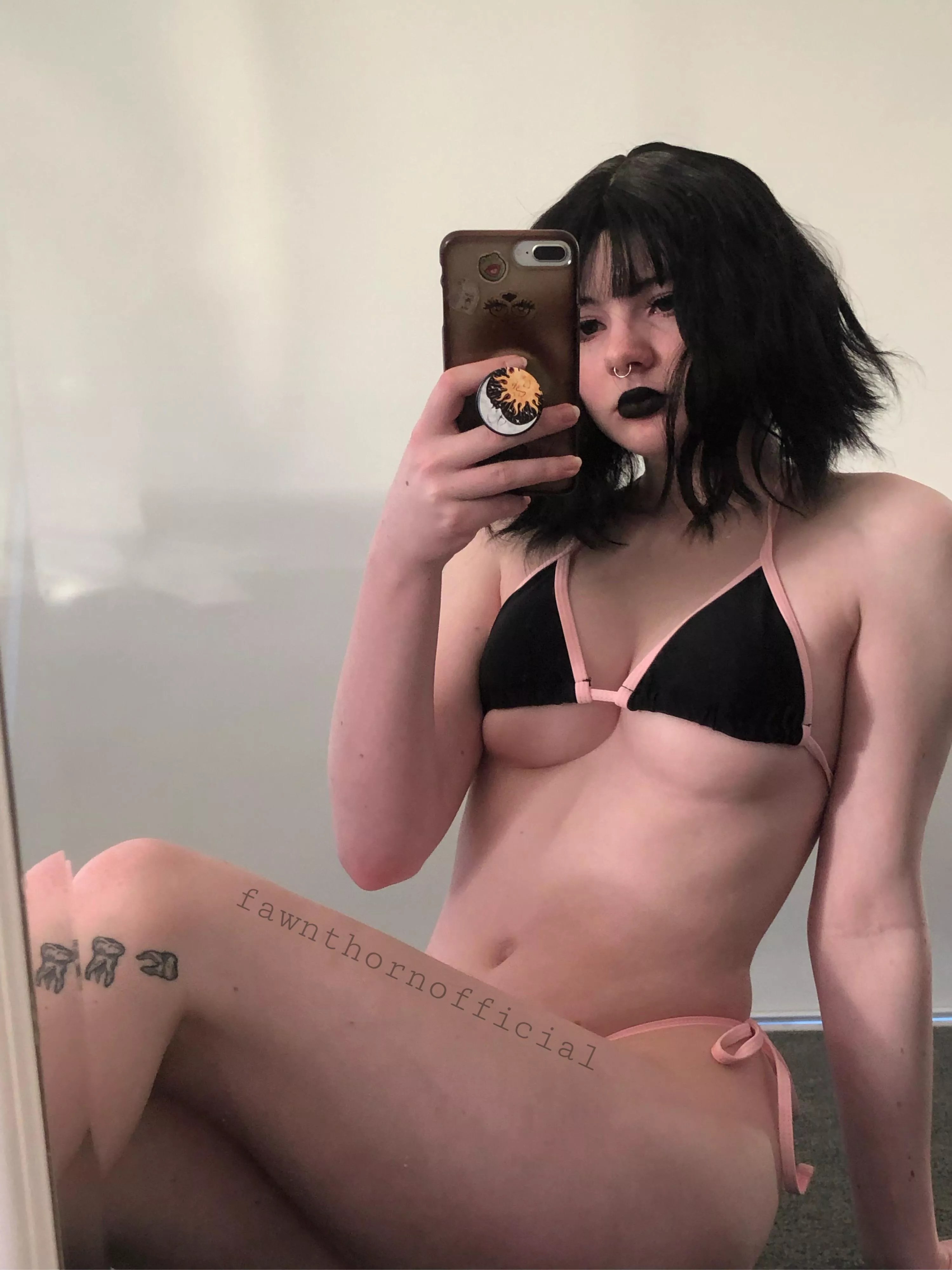 Do you think I’m cute? posted by fawnthornofficial