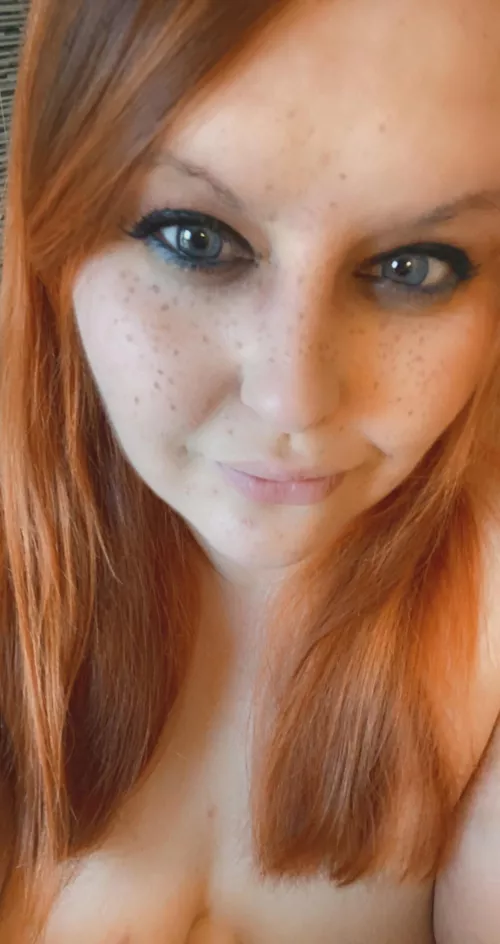 Do you think I’m pretty by Rachiie1989