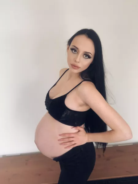 Do you think my 9 month bump looks weird on my petite frame? by PregnantBaby_xx