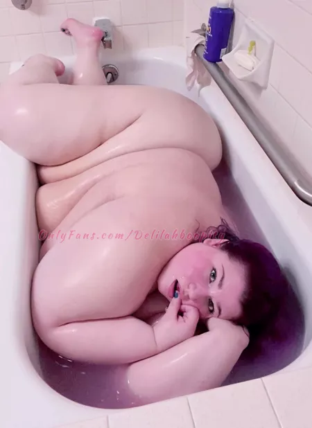 Do you think you could squeeze in? by Delicious_Delilah