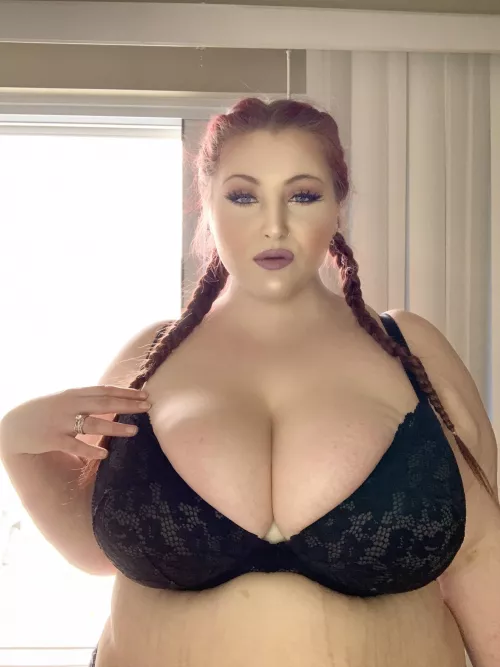 Do you wanna cum on my face or tits? 👅 by bigmashay69