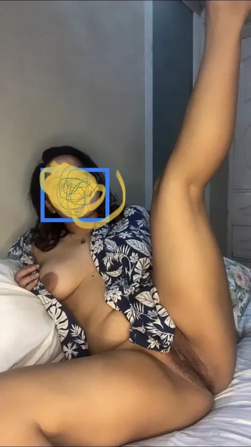 Do you wanna see my beef flaps more or my face?!😬 by esmeralda_rodriguez