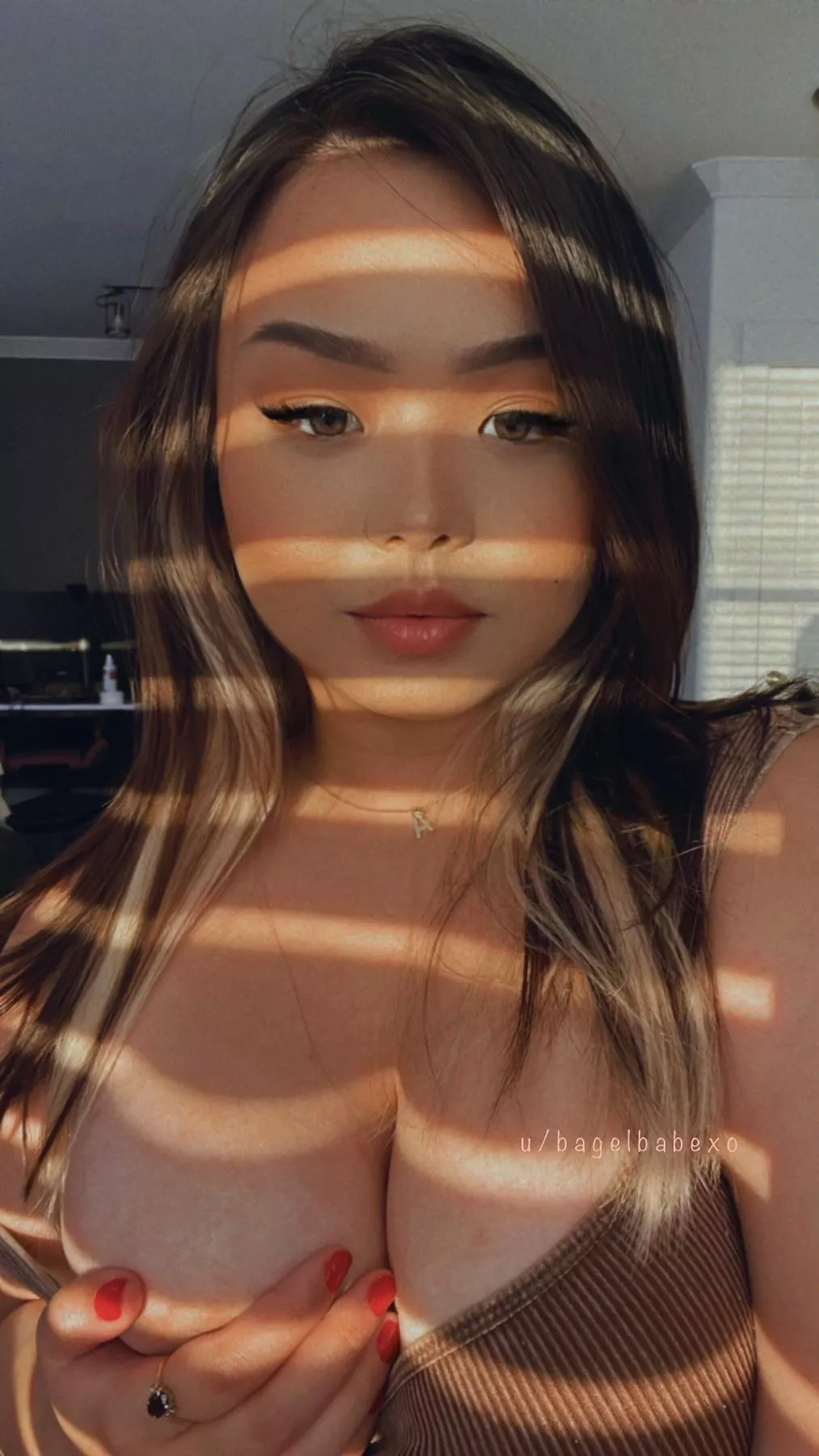 do you wanna see what’s underneath? 🙈 posted by bagelbabexo