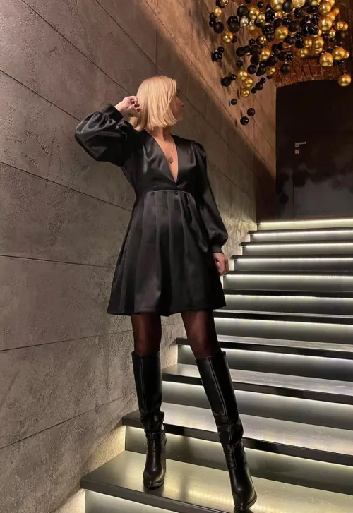 do you want an invite to the hotwives dinner party? ;) by RevolutionaryDepth53