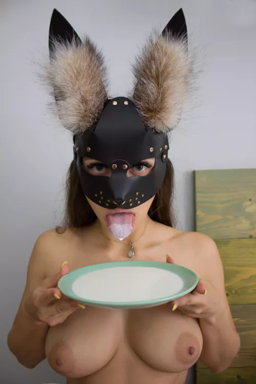 Do you want to feed this pussy while my husband is busy with his business? by Kriss_Kiss