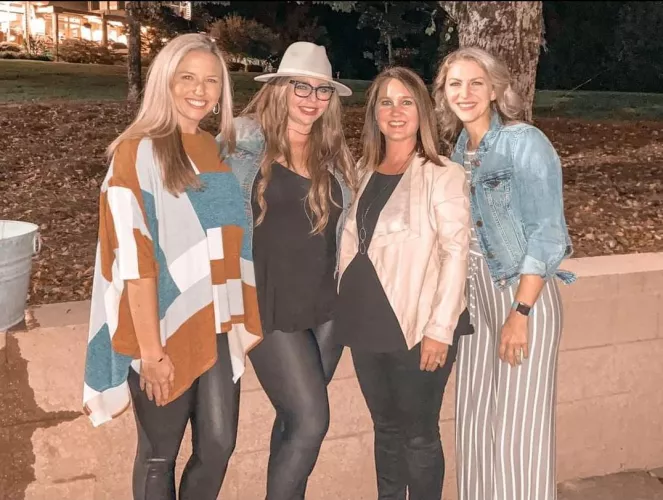 Doctors and nurses. Who gets fucked in the on-call room first? by toss195559