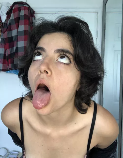 Doe eyes. by itsgonnabemai_