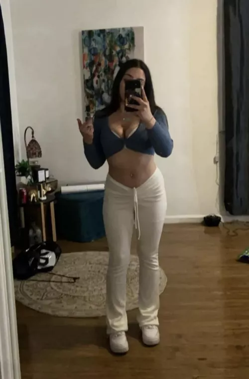 Does 4’11 count as extra small?🥺 by Angelariax