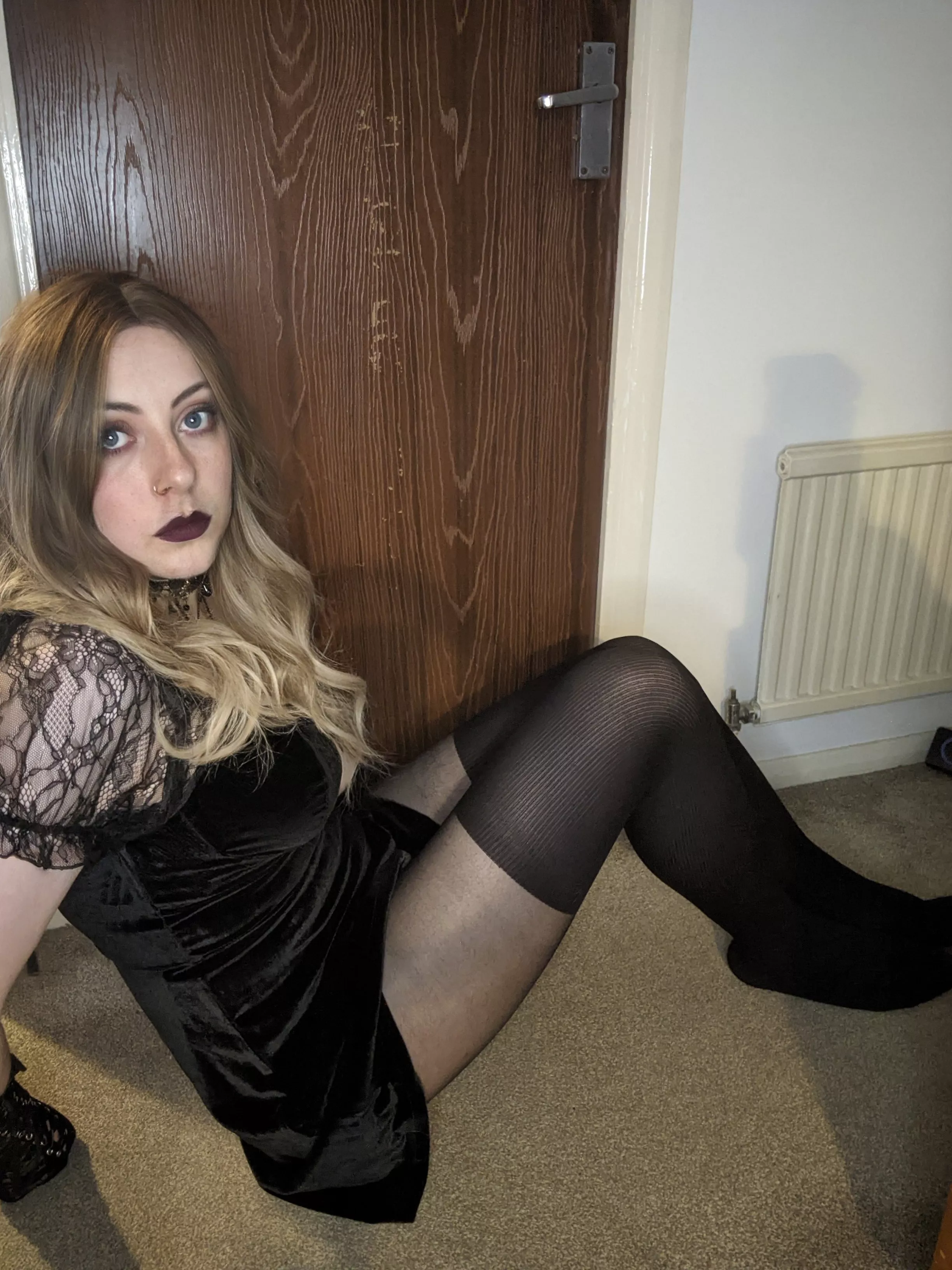 🖤 Does a cute goth take your interest? 🖤 posted by BDSMPony