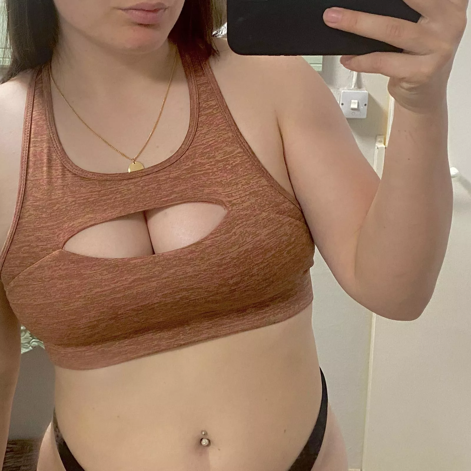 Does anybody think i'm sexy today? 😝 posted by Adventurous_Mix3586