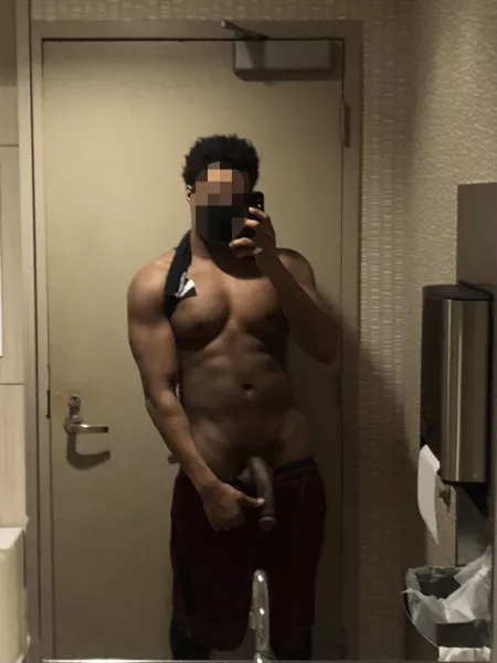 Does anyone else get rock hard after taking preworkout or is it just me? by SkipperMcFlipper