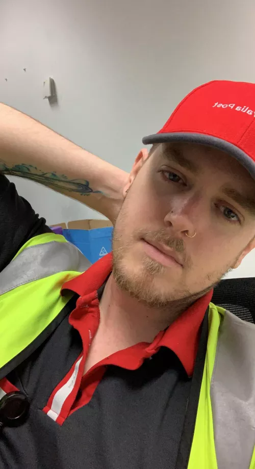 Does anyone else have selfie breaks at work? by SteviiBoiii