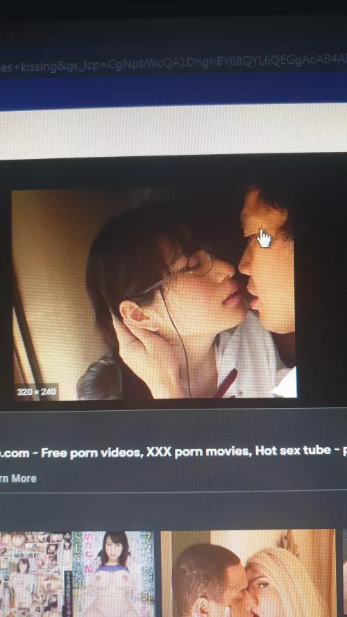 Does anyone know her? Pls by No-Relief-8926