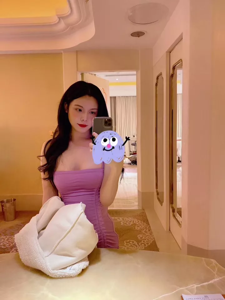 Does anyone know who she is? posted by Neit612