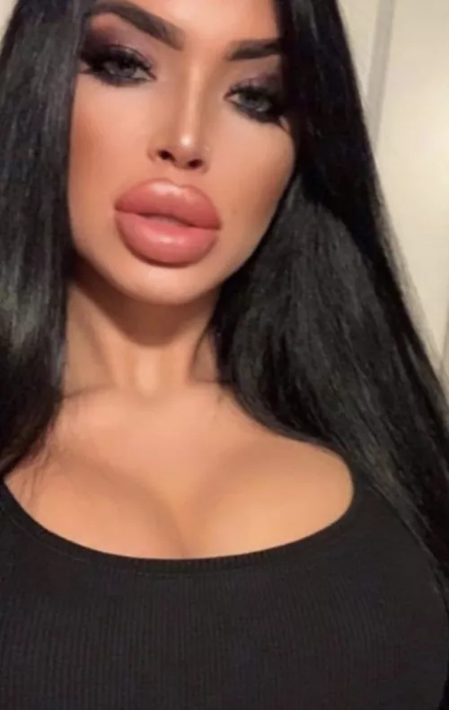 Does anyone know who this is?? by Late-Assistance3407