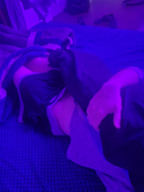 does anyone want to come over here and replace this pillow and cuddle🥺 by saw5566