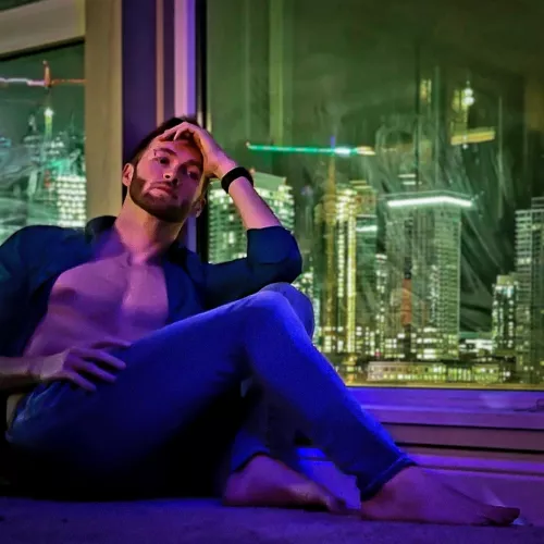 Does it capture the Cyberpunk / World of Darkness vibe? I am sure we have some dystopia fans in here, right? by JaceGrym