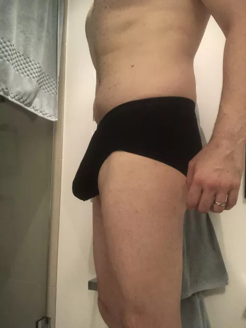 Does my bum look big in this? by Gentlemangiant345