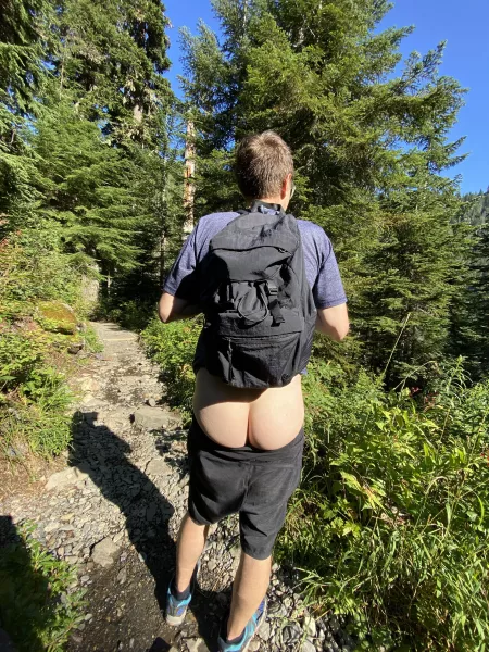 does my butt qualify for this sub? by twinkapexgaymer