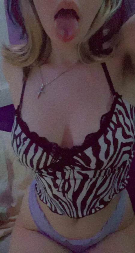 Does my mouth look fuckable? by yourbabelu