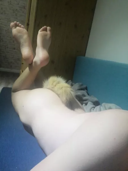 Does my tail look good like this? by FemboyMurty