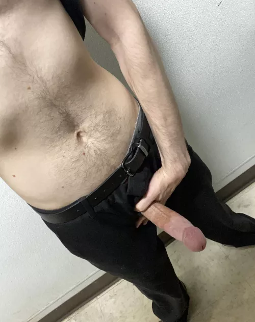 Does my work pants make my dick look big? by wolf_gangg