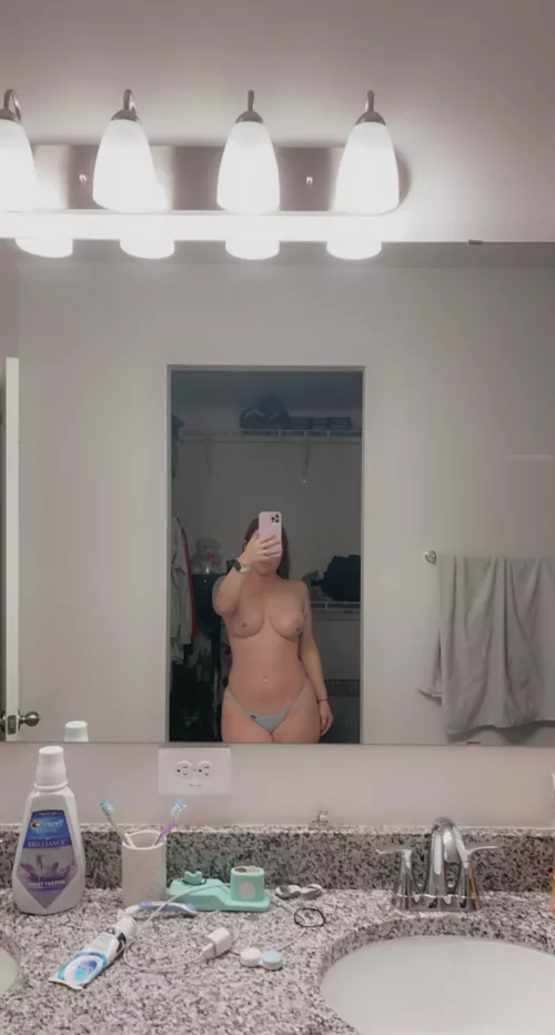 Does she belong here ? by sonreyy