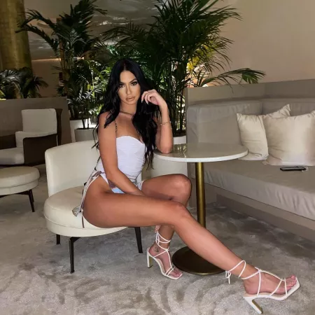 Does she count? by wuergeanmir