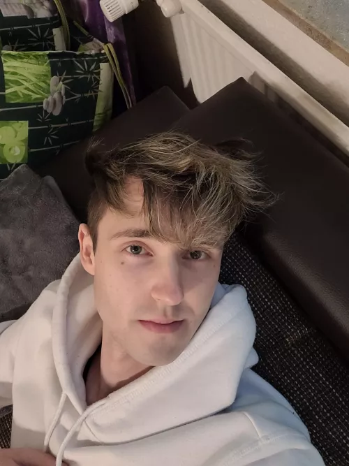 Does someone want a twink bf ? by ydenneksnoel