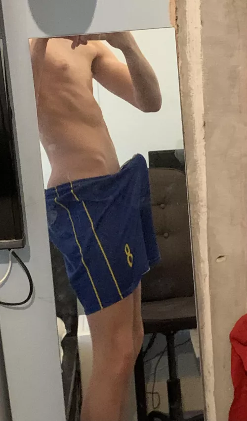 Does this count as a bulge I couldn’t stop it going up😳😈 by Hungboycock