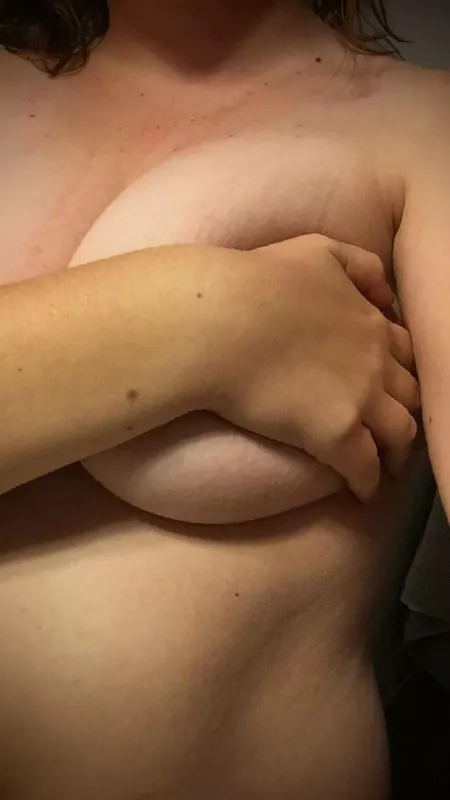 Does this count as underboob? Let me know if you think so by ShyFlower97