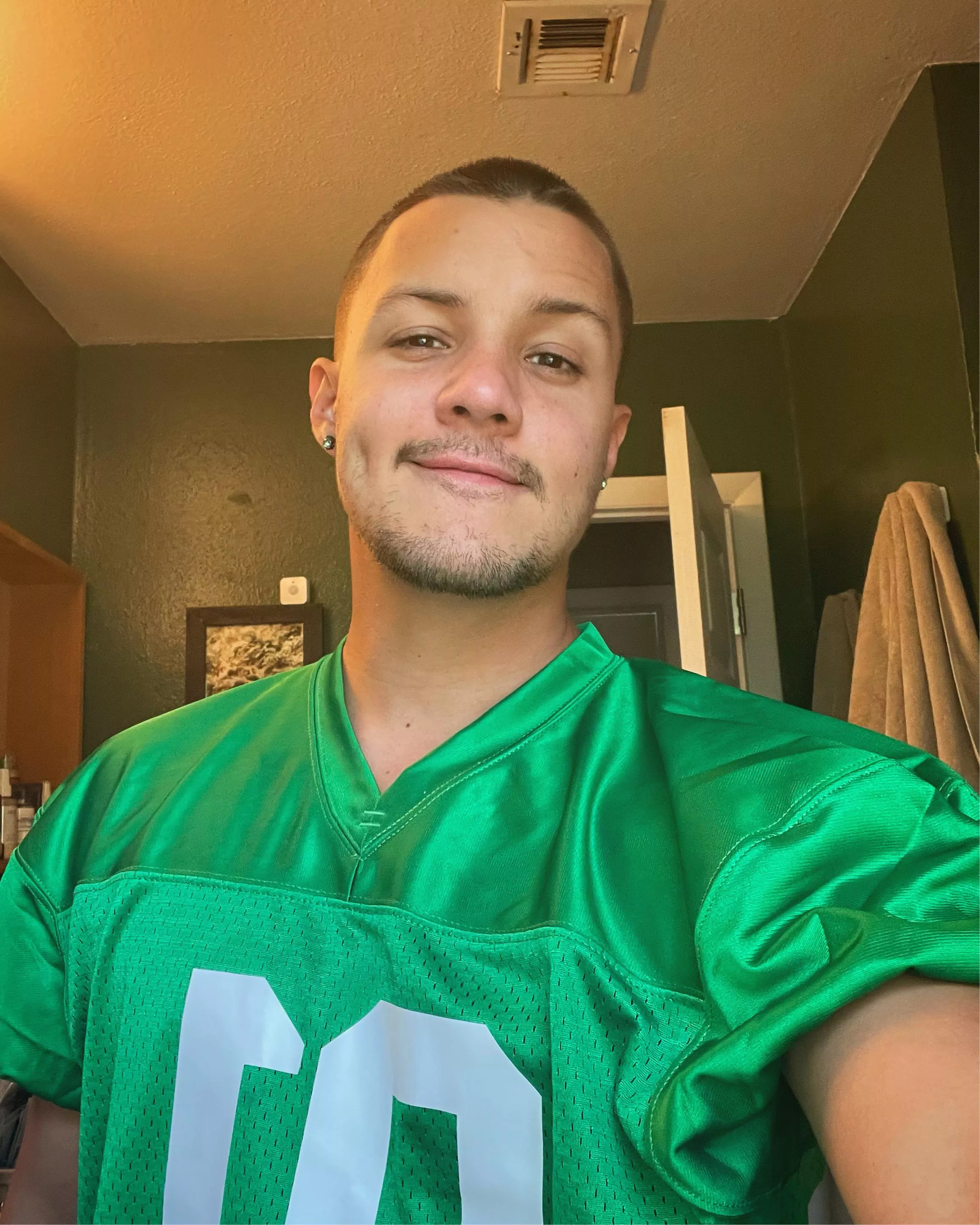 does this football jersey make me look butch 👀🏈💅🏽lmaooooo posted by PrinceOfCups13