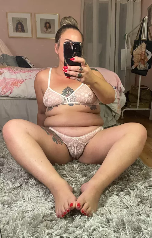 Does this pink clash with my nails? 41[f] by MsLunatoyou